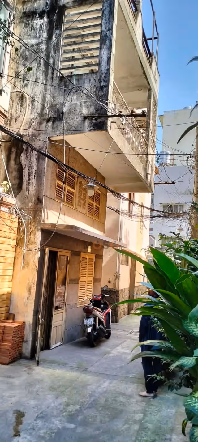 Bán nhà hẻm Điện Biên Phủ Quận 10, TP.HCM – 3 phòng ngủ, giá 5.1 tỷ Bán nhà hẻm Điện Biên Phủ Quận 10, TP.HCM – 3 phòng ngủ, giá 5.1 tỷ